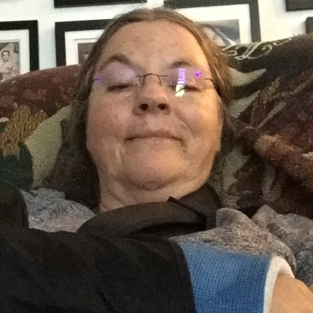 Meet your Posher, Carol - Picture 2 of 2